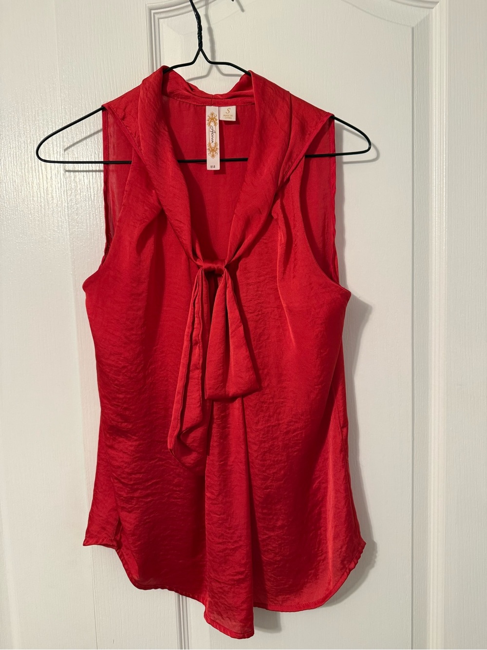 Adiva Red Sleeveless Tie-Neck Camisole